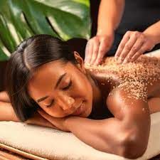 Invigorating Body Scrub 45 minutes