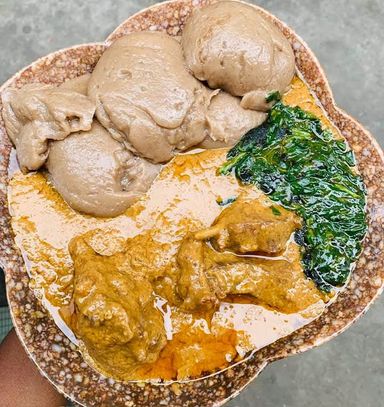 Sauce d'arachide avec pâte noire - CHEZ MALIBU