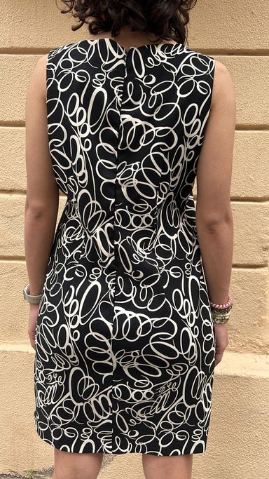 Black and White Abstract Swirl Sleeveless Mini Dress