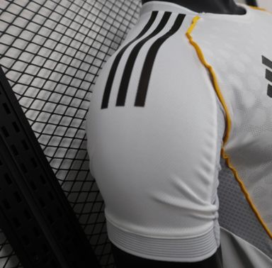 Real Madrid 2025/2026 jersey latest 