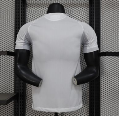 Real Madrid 2025/2026 jersey latest 