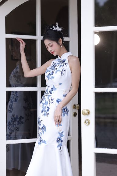 The Halter Porcelain #7 