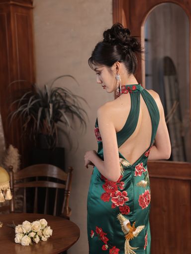 Folklore Cheongsam in Emerald 
