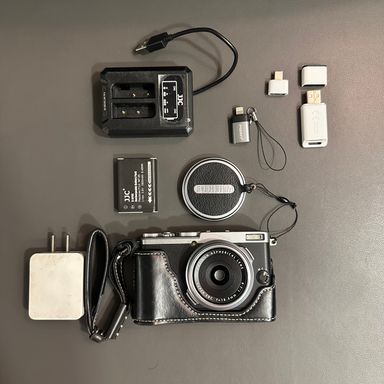 Fuji X70 Silver