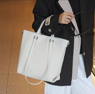 8013 - Tote Shoulder Bag in Calf Leather