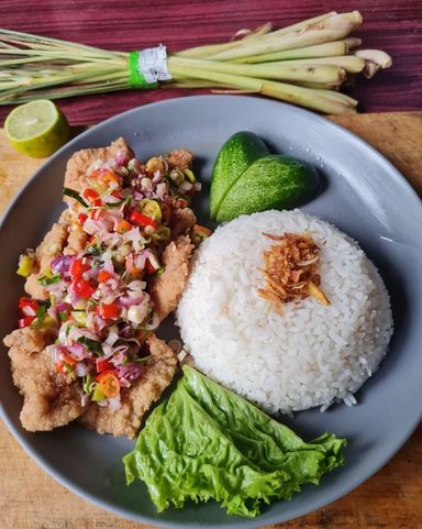 AYAM BAWANG GORENG SAMBAL MATAH