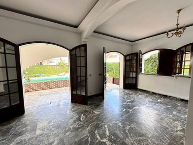 2 plateaux _Vallons | Villa Triplex de 12 pièces | 450 millions CFA | + de détails en description  