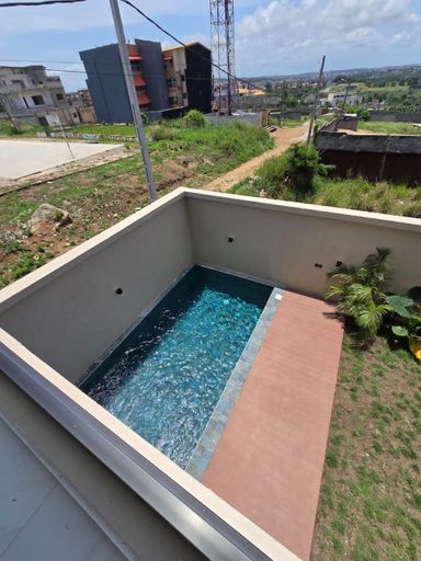 Riviera_Abbata | Triplex de 8 pièces | 350 millions CFA | + de détails en description 