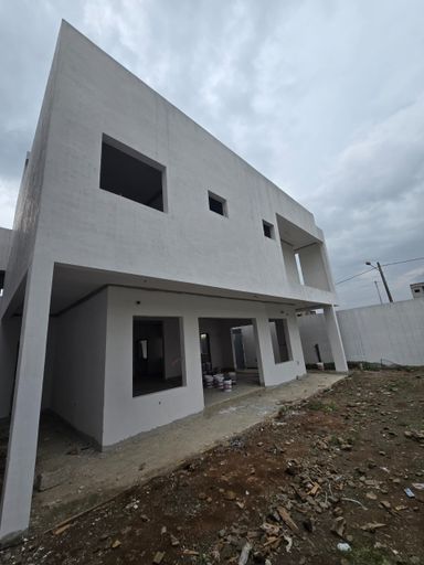 Riviera_Abbata | Duplex de 6 pièces livré en semi fini | 150 millions CFA | + de détails en description 