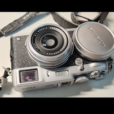 Fuji X100S silver