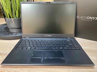 BLACK ONYX 14” LAPTOP