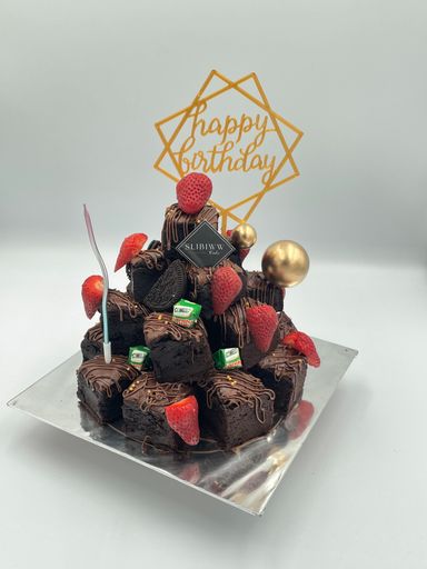 BROWNIS FUDGY TOWER