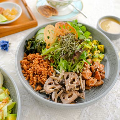 Salmon Crispy Rice Salad