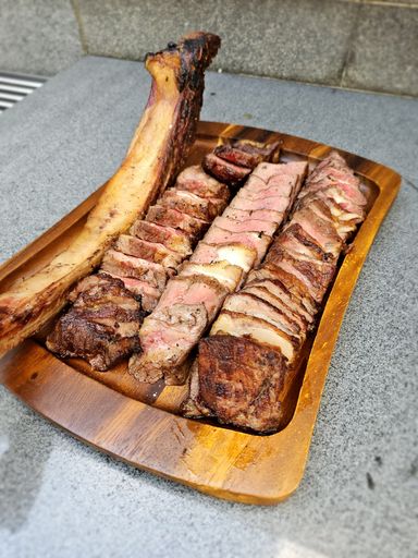 Australian Angus Tomahawk