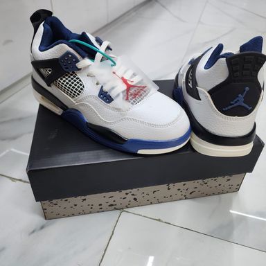 Jordan 4 - white / navy