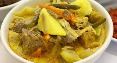 Longtong With Sayur Lodeh