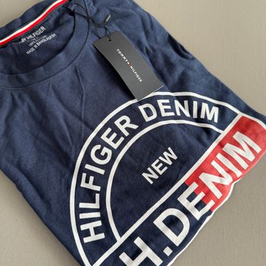 TOMMY HILFIGER T- SHIRT - 02