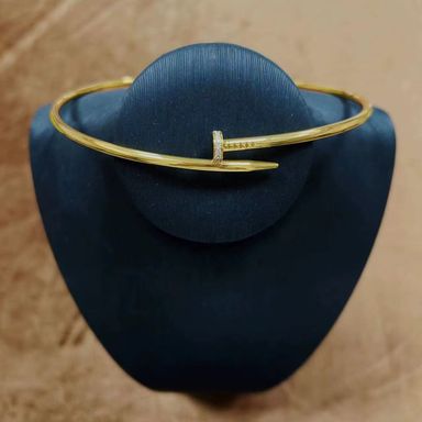 Cart cuff necklace 