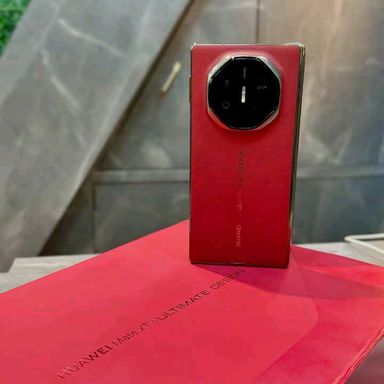 BRAND NEW HUAWEI MATE XT/ ULTIMATE DESIGN Tri fold 5G