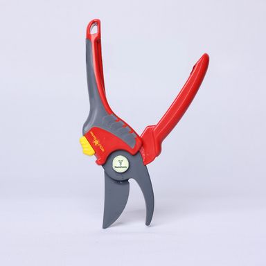 Wolf Garten 4-Piece Tool Set, Pruner, Grubber, Trowel & Shovel