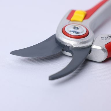 Wolf-Garten Home Gardening Scissors (Shears Bypass RR 5000)