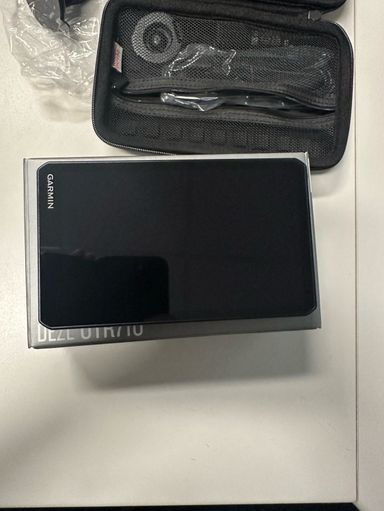 Brand New never used Truck GPS Garmin