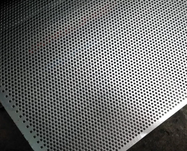 Plat Lubang Aluminium 4x8 ft (1.20 x 2.40m) 