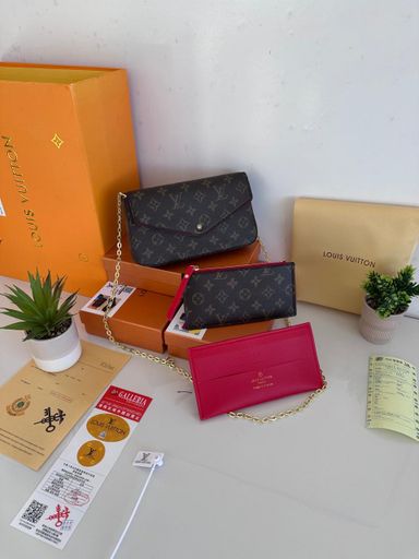 Louis Vuitton Clutch