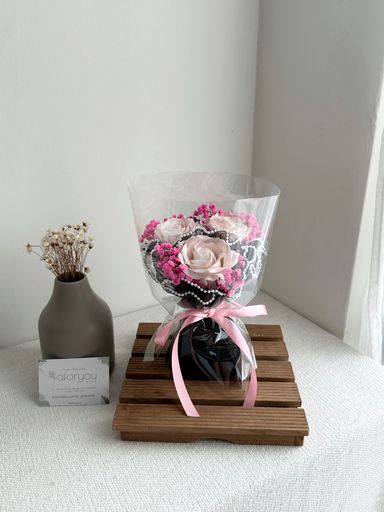 3 Stalk Pearl Yarn Soap Rose Bouquet 