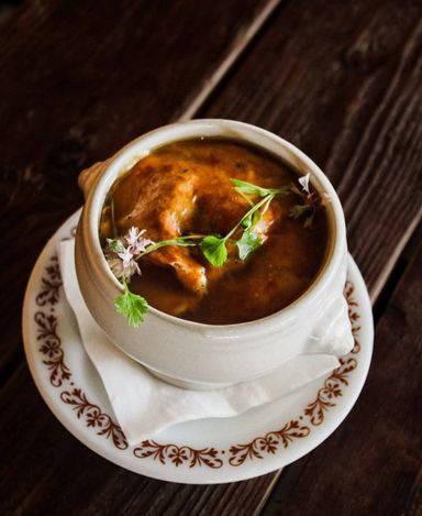 Sopa de Cebolla Francesa (French Onion Soup)
