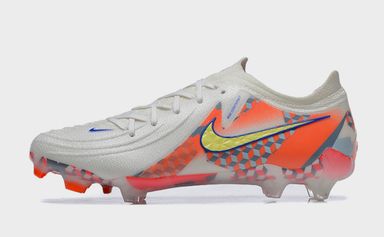 Nike Phantom 