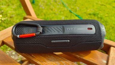 JBL Flip 7
