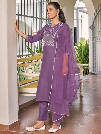 Women Floral Kurta with Trousers & Dupatta 