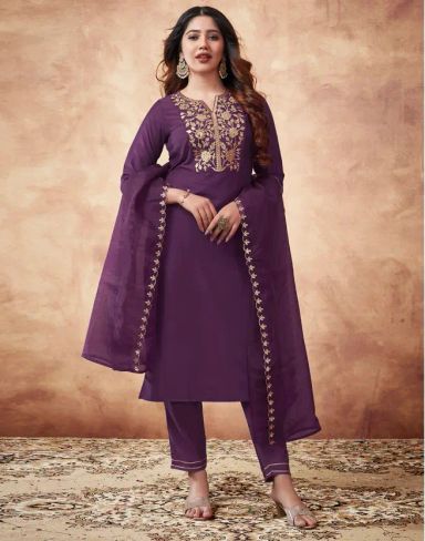 Women Floral Kurta with Trousers & Dupatta