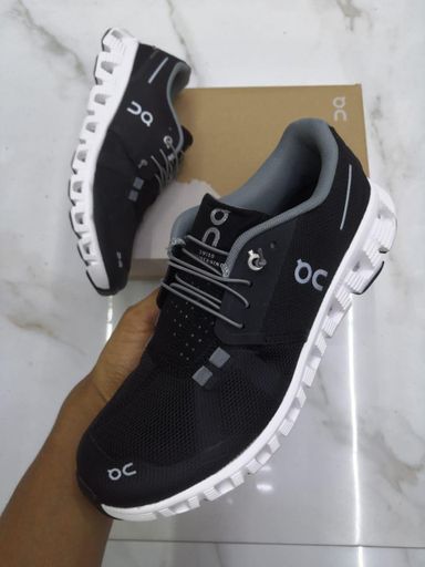 On Cloud - white / black