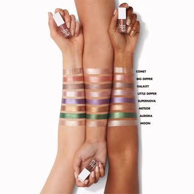 Sombra de ojos líquida metálica