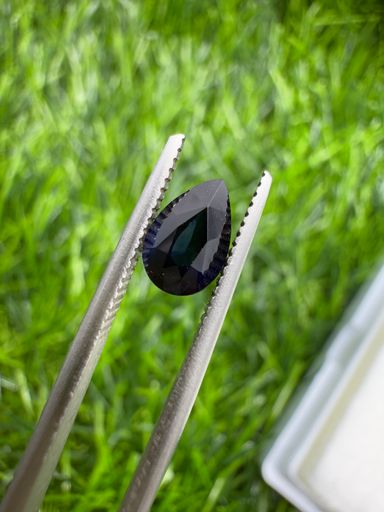 AGCL Certified 1.05ct Natural Ceylon Dark blue sapphire 