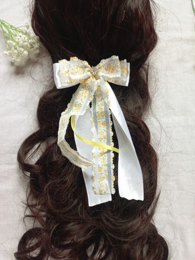🎀  Lilly - Lace Floral Bow 