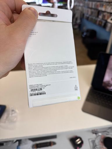 Apple Airtage 4 Pack New sealed with Apple care till December 2025