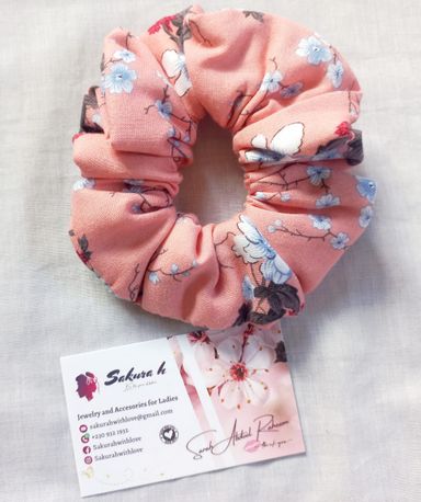 🌷 Floral Scrunchies – Your Hair’s Favorite Bouquet 🌷