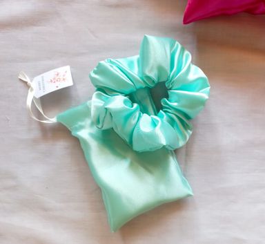 🎁 Scrunchie + Matching Pouch Gift Set 