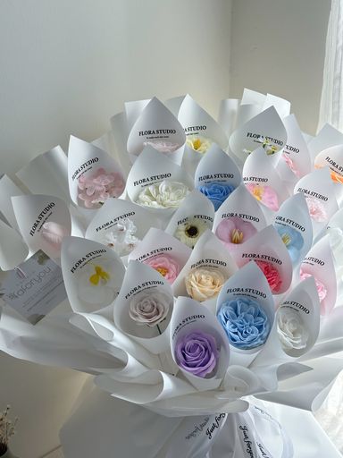 Soap Flower Bouquet ｜一岁一花（白色字母款）