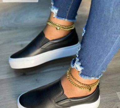 Black Casual Sneakers