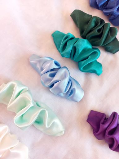 🦋 Scrunchie Barrette