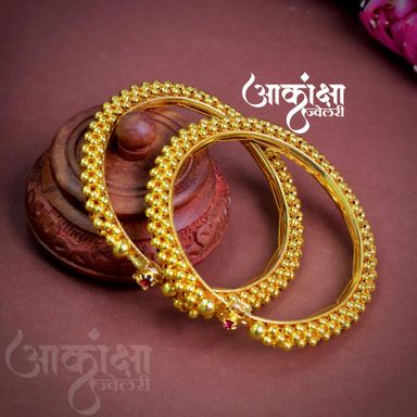 Pitambari Thushi Bangles (1 Pair)