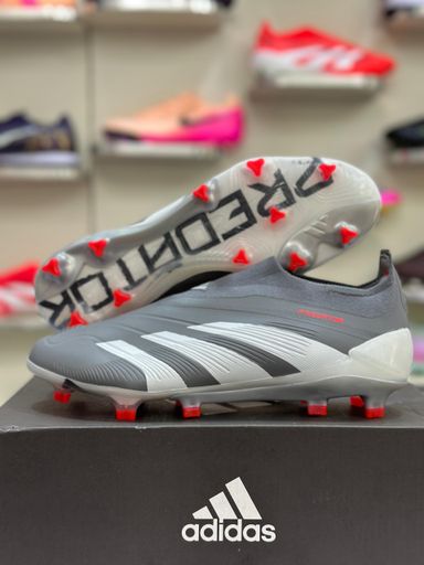 Crampons Adidas Predatore 