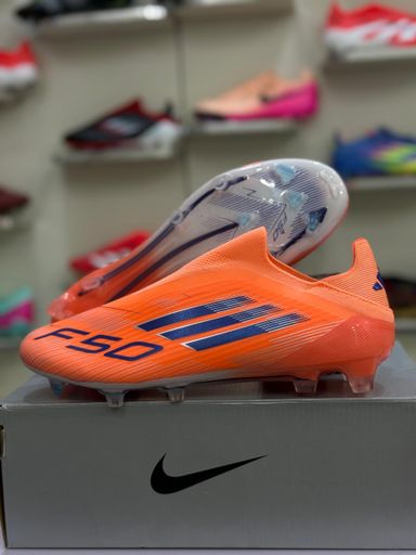 Crampons Adidas F50 