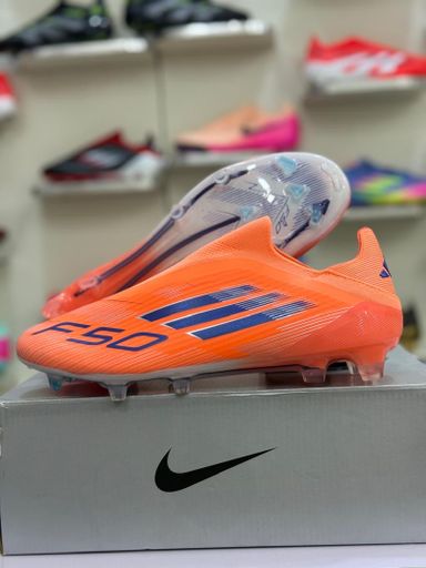 Crampons Adidas F50 