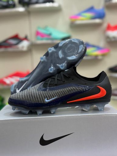 Crampons Nike Phanton 6