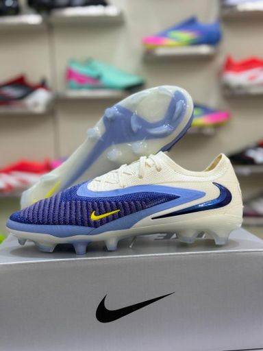 Crampons Nike Phanton 6